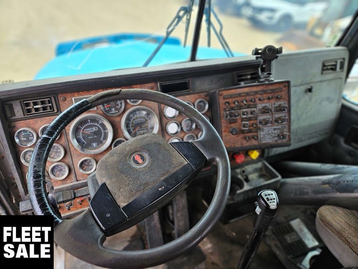 2000-kenworth-t800-image-9