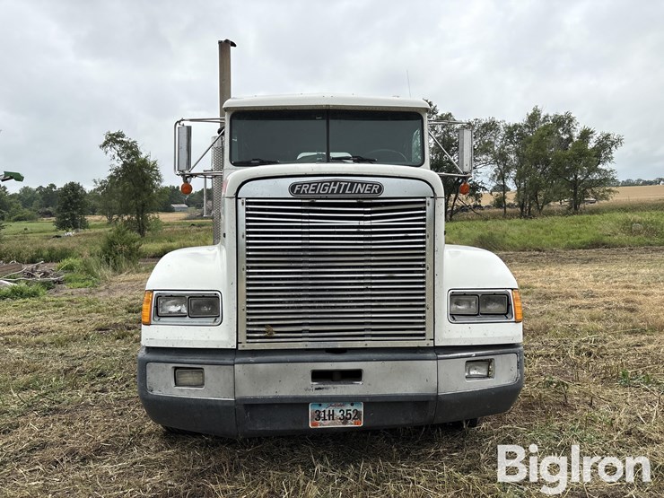 1989-freightliner-fld120-image-2