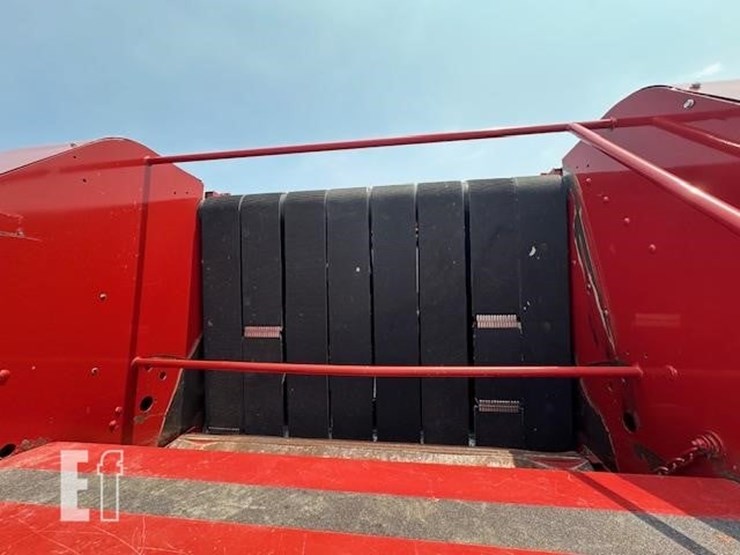 2009-new-holland-br7090-image-12