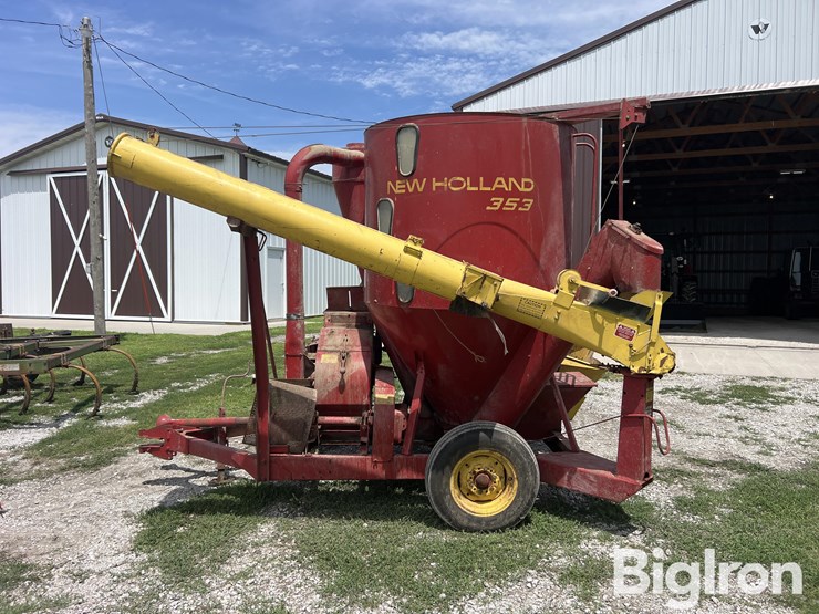 new-holland-353-image-8