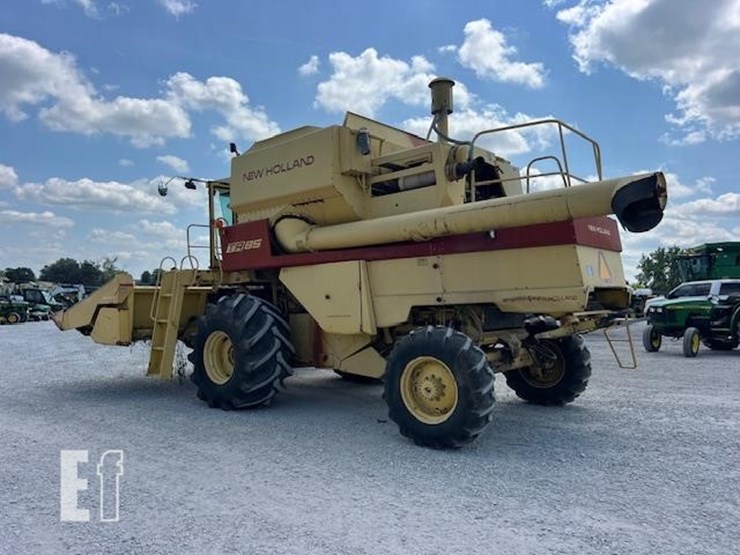 new-holland-tr85-image-4