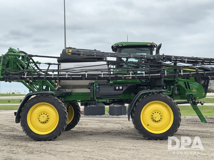 2023-john-deere-412r-image-4