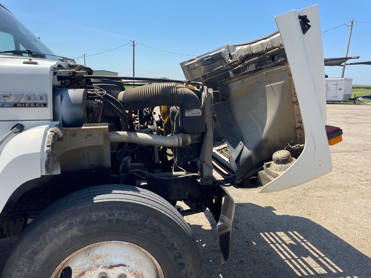 1993-ford-f700-image-63