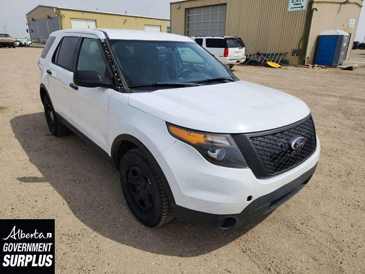 2015-ford-explorer-image-2