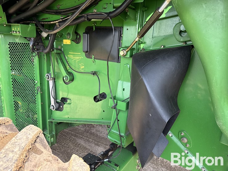 2009-john-deere-9770-sts-image-9