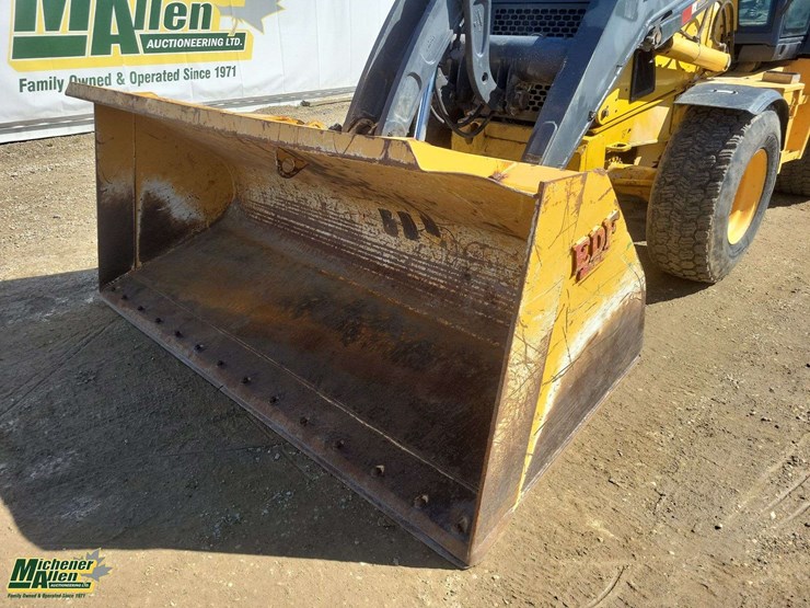 2011-deere-710j-image-33