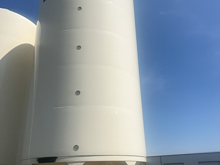 concept-5,000-bushel-hopper-bin,-fully-equipped-with-agi-grainguard-bin-fan-with-7.5-hp-three-phase-electric-motor-image-23