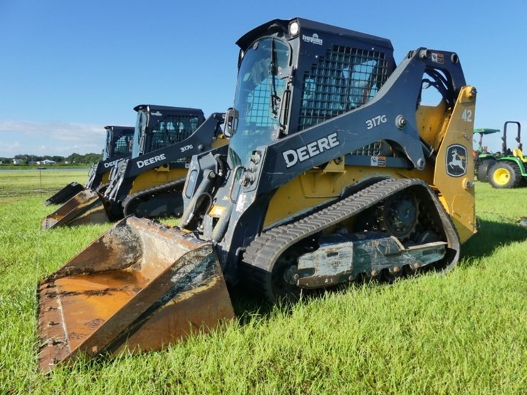 deere-317g-image-1