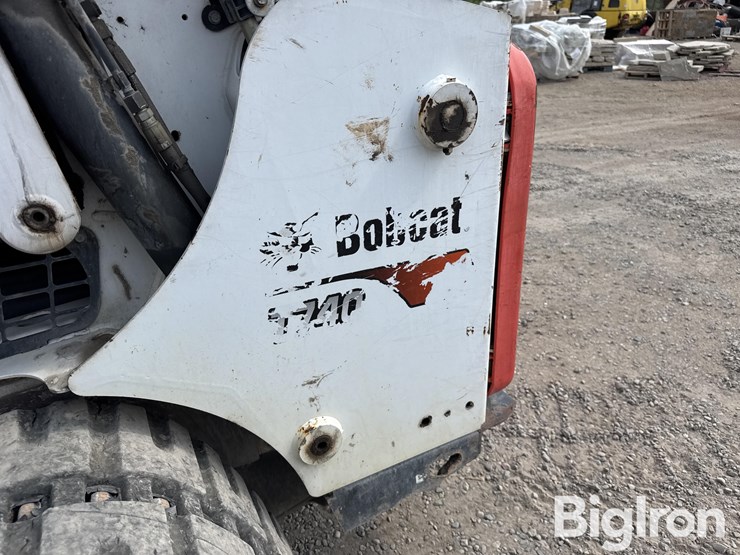 2019-bobcat-t740-image-11