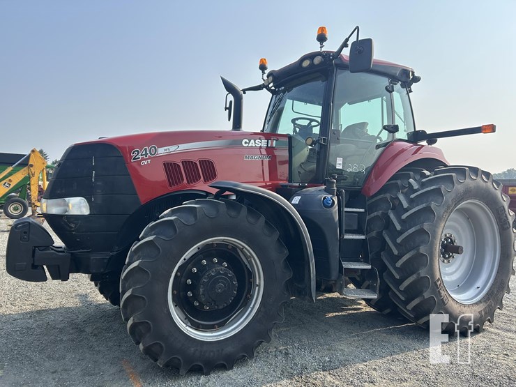 2015-case-ih-magnum-240-cvt-image-1