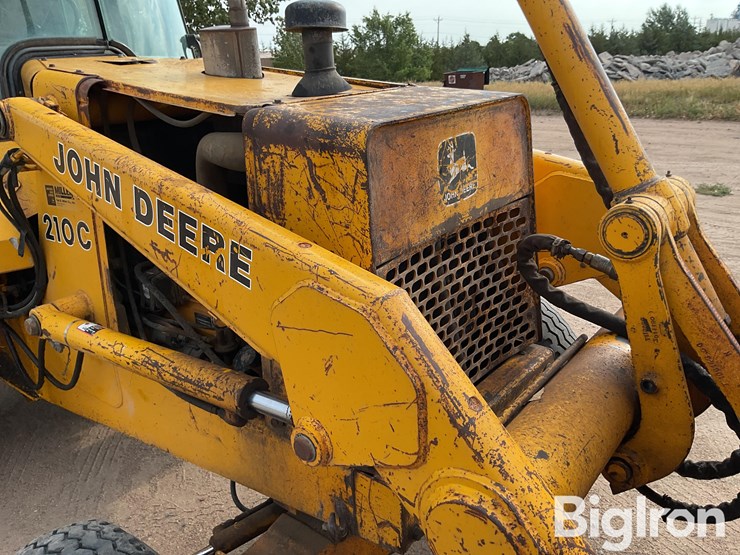 1990-deere-210c-image-18