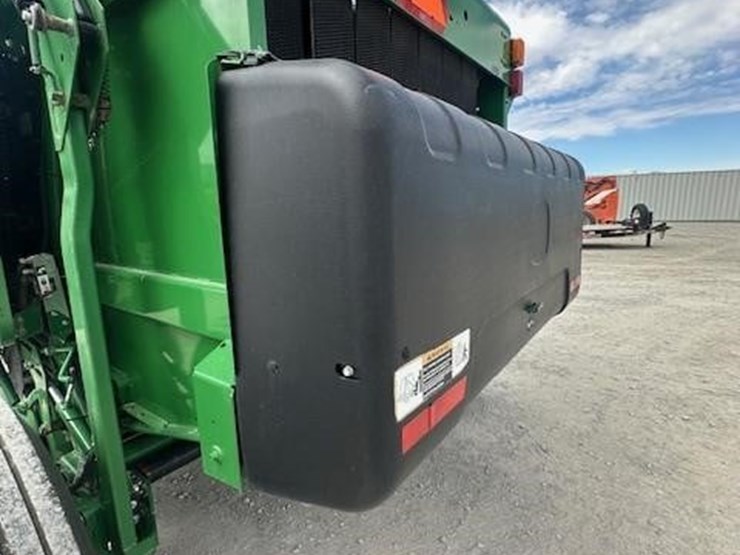 2019-john-deere-560m-image-17
