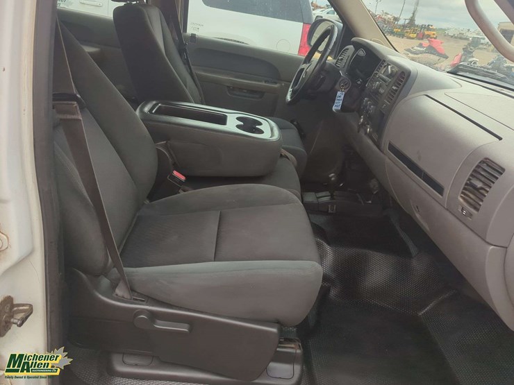 2013-gmc-sierra-1500-image-17