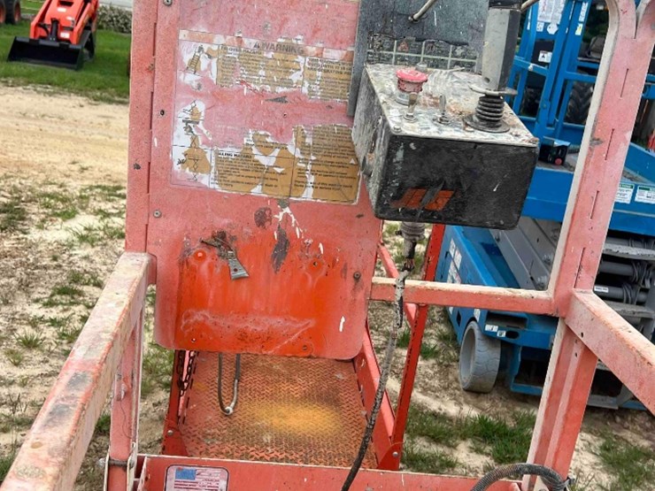 jlg-2032e2-image-6