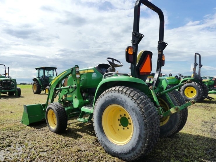john-deere-3033r-image-4