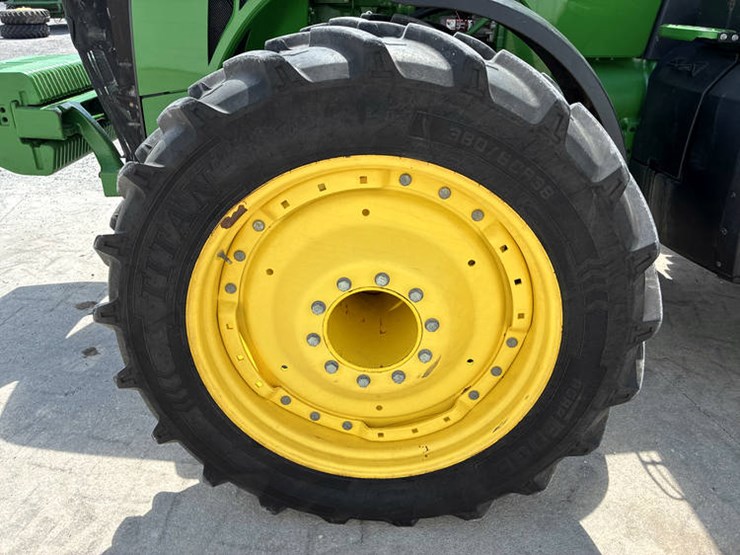 2018-john-deere-8400r-image-42
