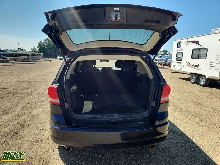 2011-dodge-journey-image-17