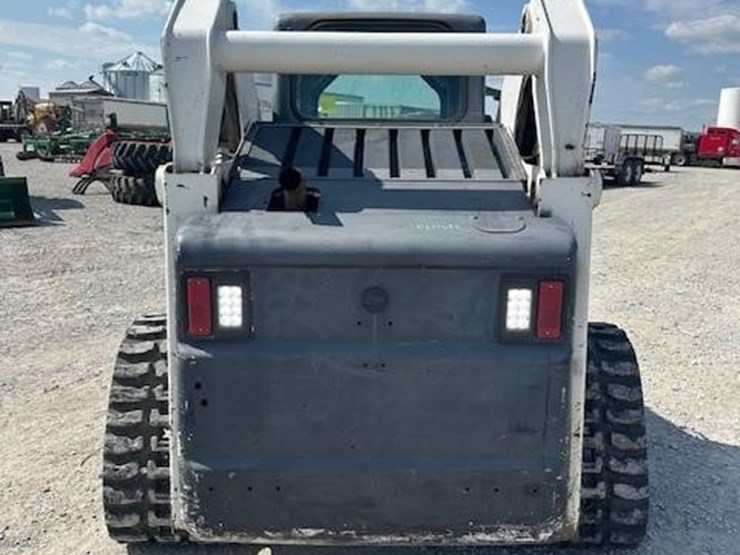 2007-bobcat-t300-image-4