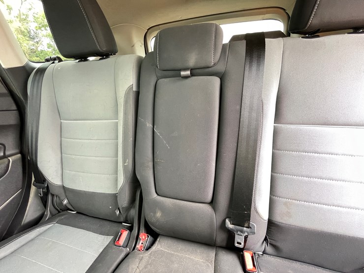 2015-ford-escape-se-image-68
