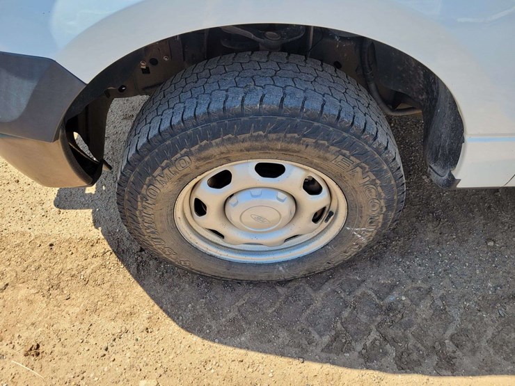 2011-ford-f150-xl-image-14