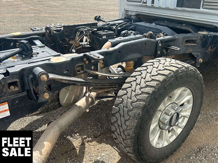 2021-ford-f350-image-13