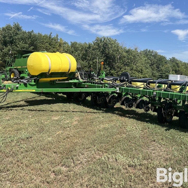 2010 JOHN DEERE 1770NT