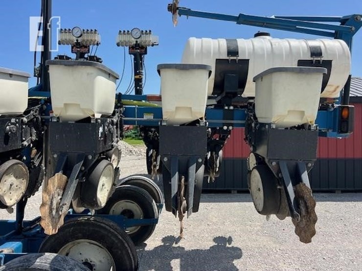 2001-kinze-3500-image-28
