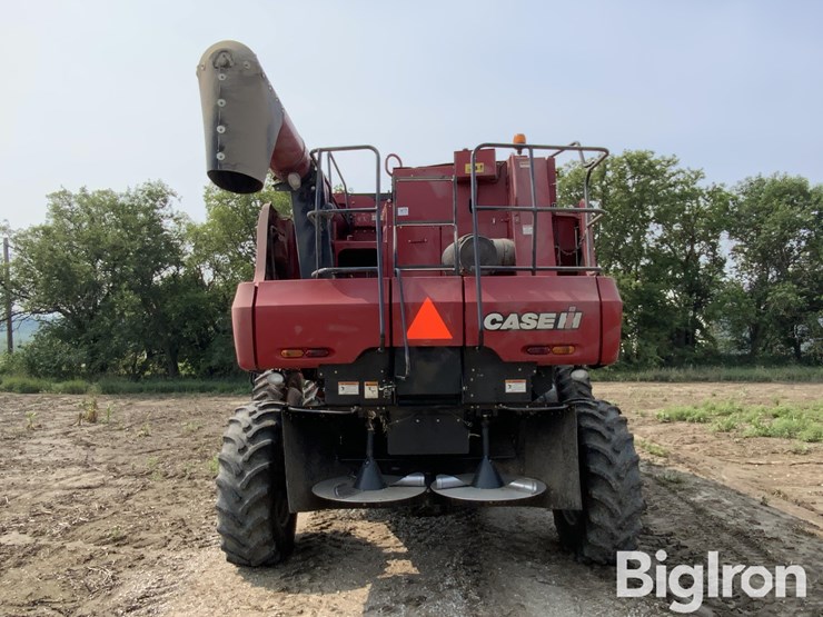 2011-case-ih-5088-image-6