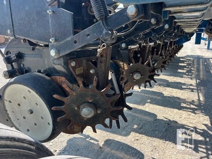 2008-kinze-3800sds-image-58