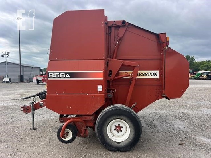 hesston-856a-image-3