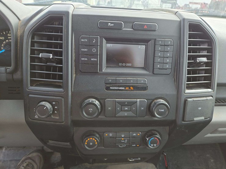 2016-ford-f150-xl-image-8