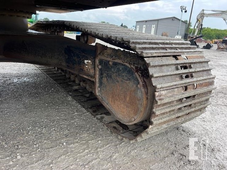 2014-deere-290g-lc-image-26