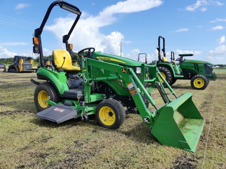 john-deere-1023e-image-2