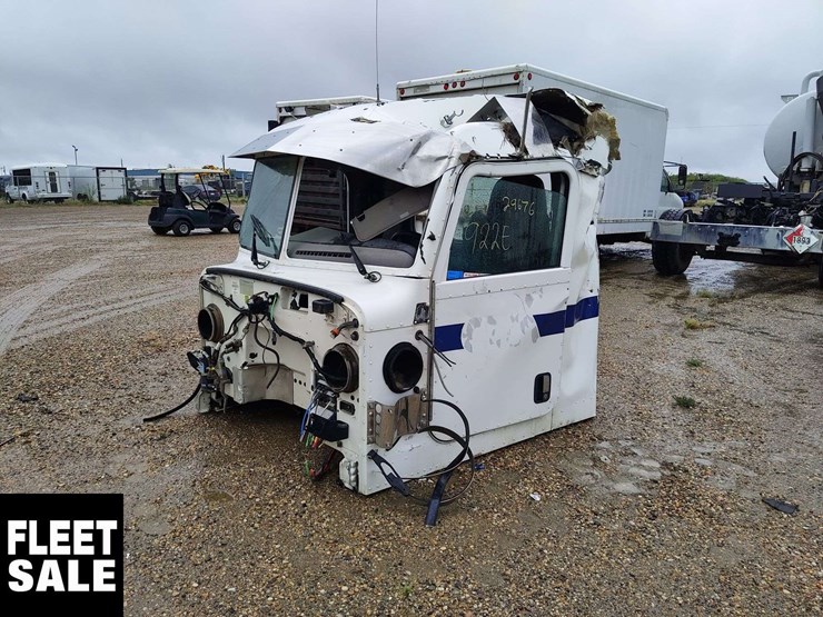 2018-peterbilt-367-image-18