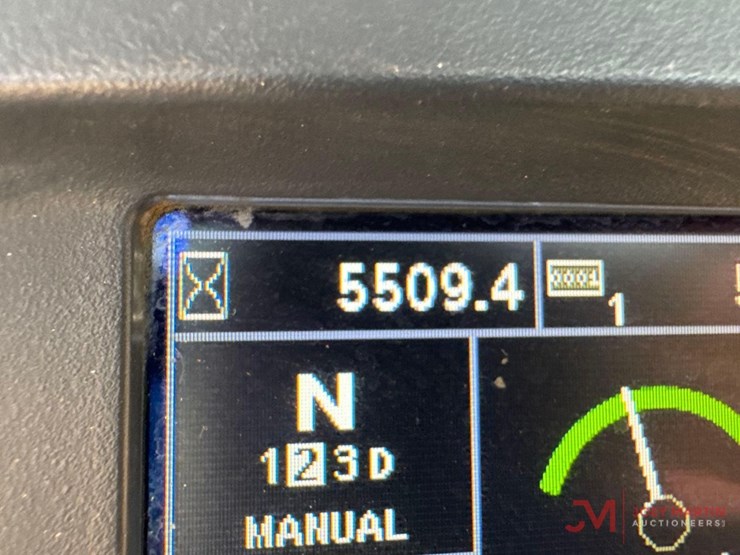 2016-deere-544k-image-22
