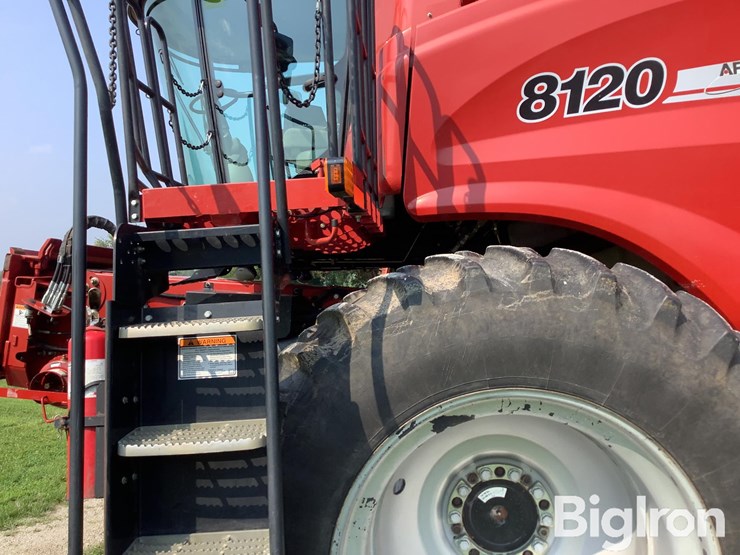 2010-case-ih-8120-image-19