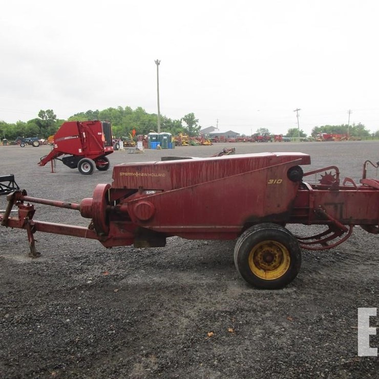 NEW HOLLAND 310