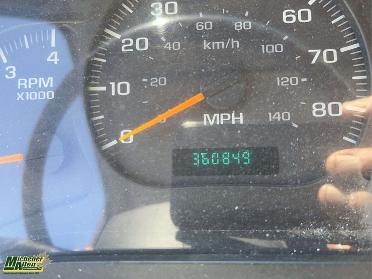 2007-gmc-t7500-image-5