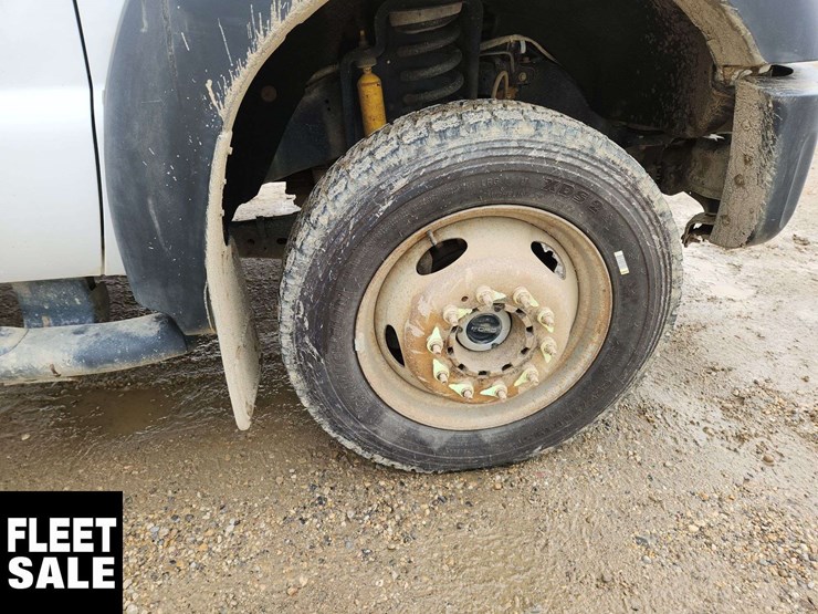2016-ford-f550-image-36
