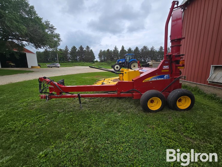 2014-new-holland-fp240-image-8