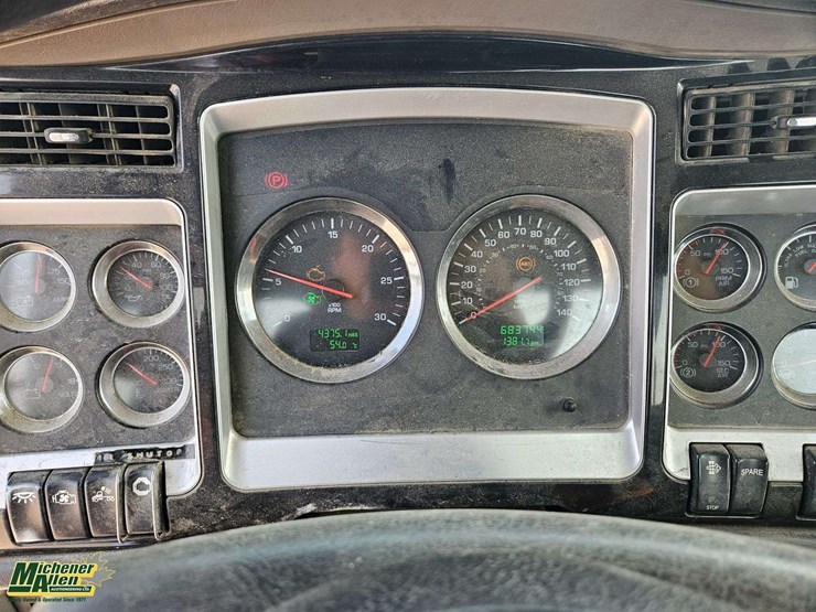2009-kenworth-t800-image-8