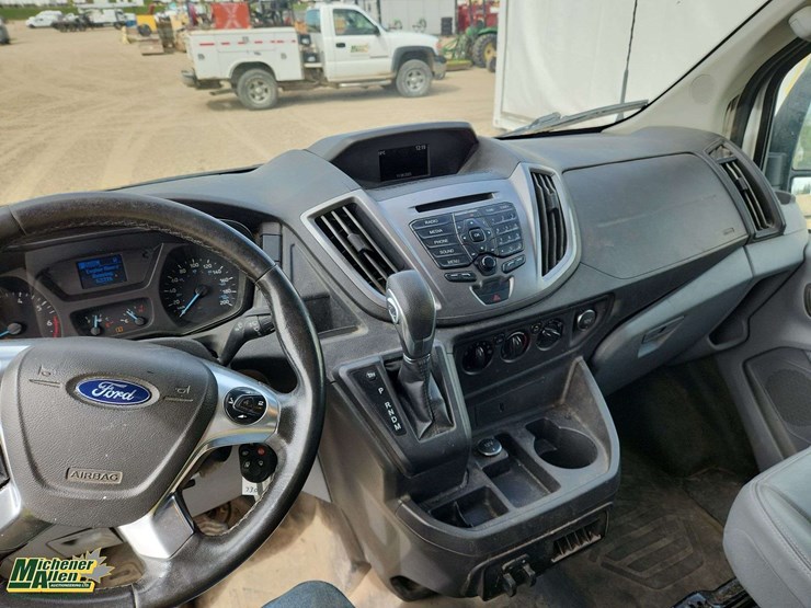2019-ford-transit-image-14