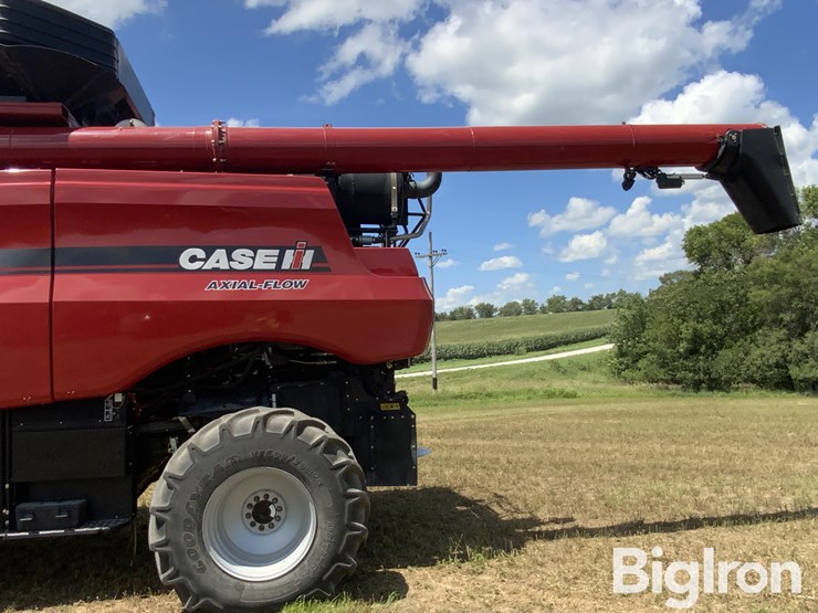 2015-case-ih-7240-image-17