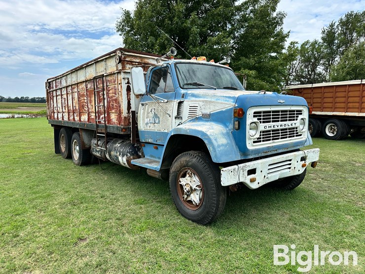 1974-chevrolet-c70-image-3