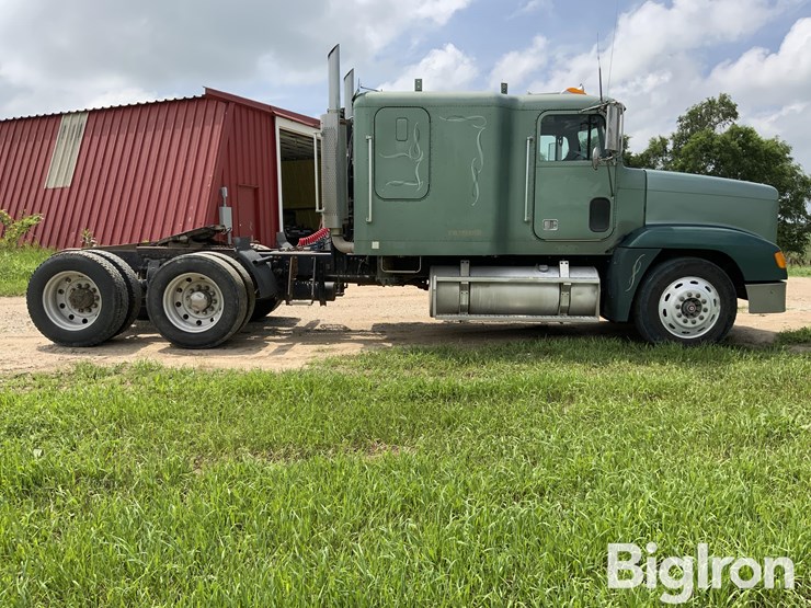 2000-freightliner-fld120-image-4