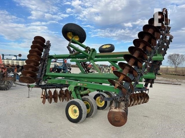 john-deere-630-image-7
