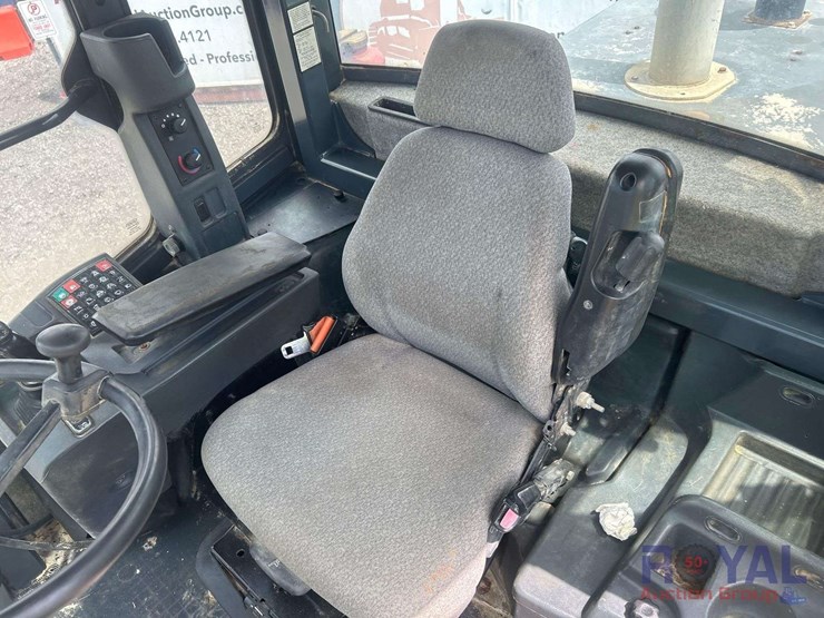 2005-johndeere-644k-image-25