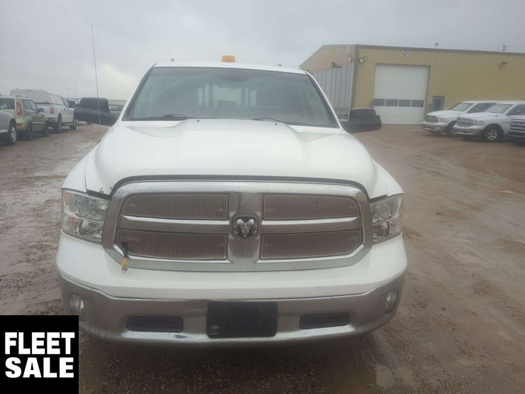 2014-ram-1500-slt-image-16