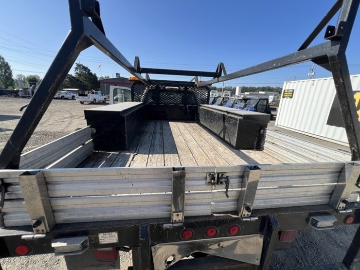 2012-ford-f550-image-23