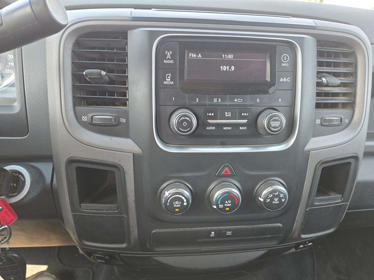 2014-ram-1500-tradesman-image-14